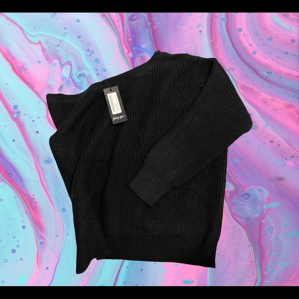 NASTY GAL- black one sleeve sweater